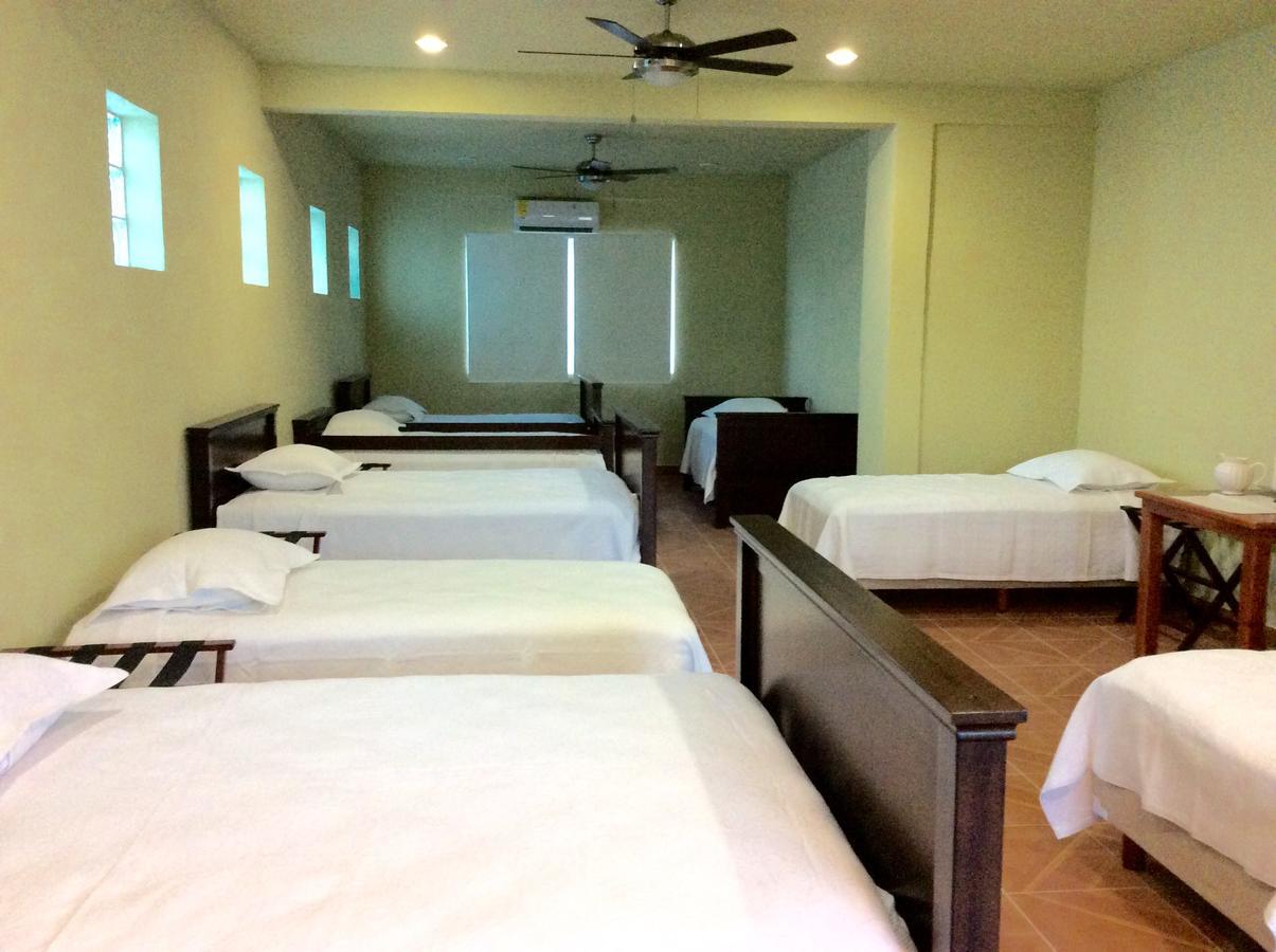 Casa Paloma Blanca Hostel 女人岛 外观 照片